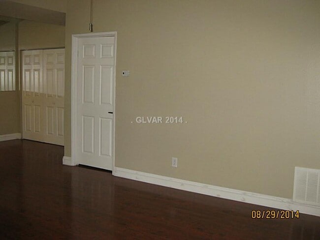 Building Photo - 5158 S Jones Blvd