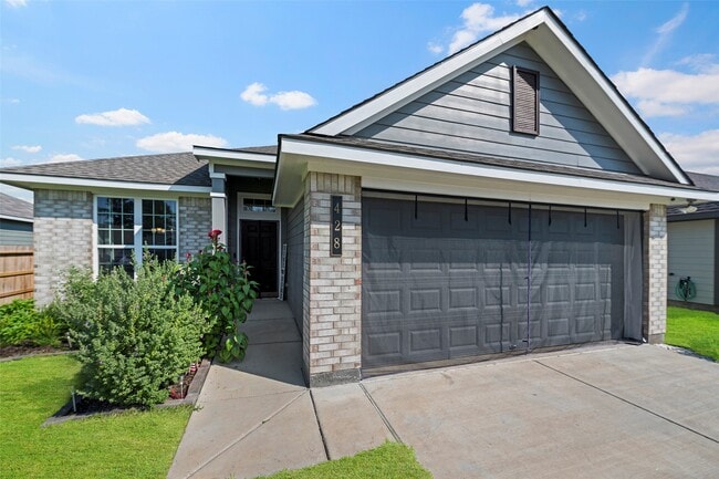 Building Photo - 428 Shoreview Dr