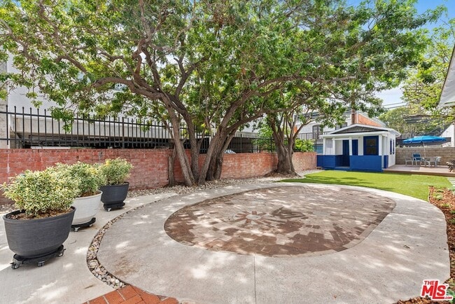 Building Photo - 2650 2nd St