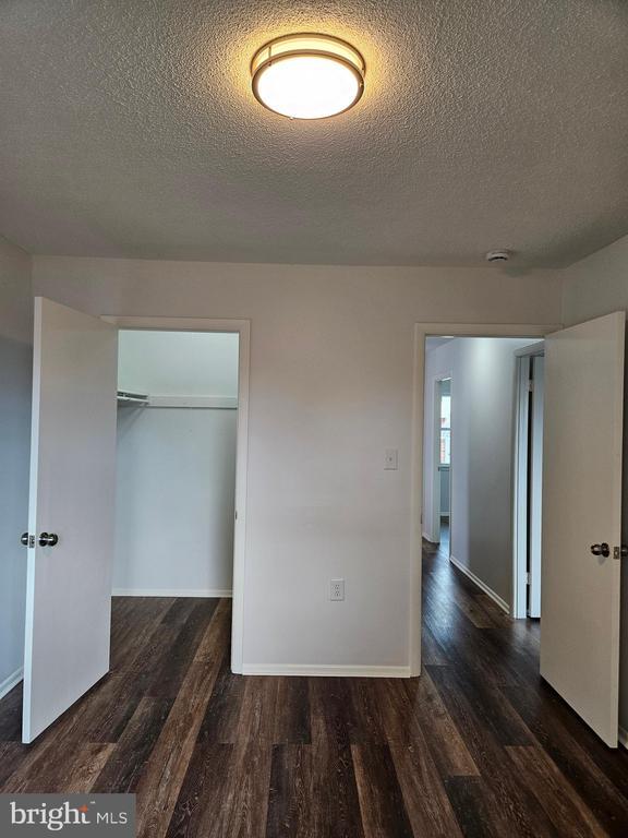 Building Photo - 6322 Bentham Ct