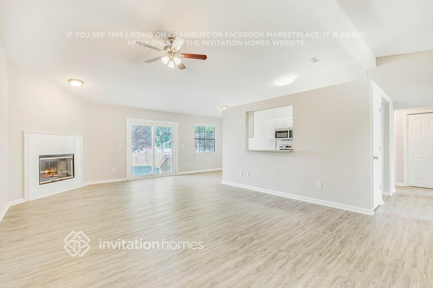 Building Photo - 2725 Rochford Ct