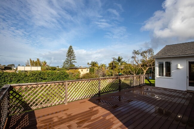 Building Photo - 1090 Devonshire Dr