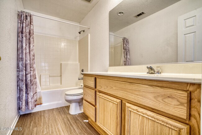 Building Photo - 45444 Spahn Ln
