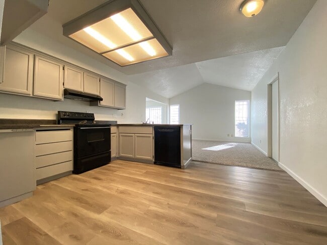 Building Photo - Beautiful Remodeled Home for Rent