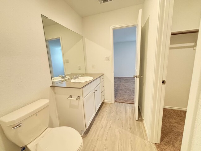 Building Photo - Beautiful Single Family Home in Steelwood ...