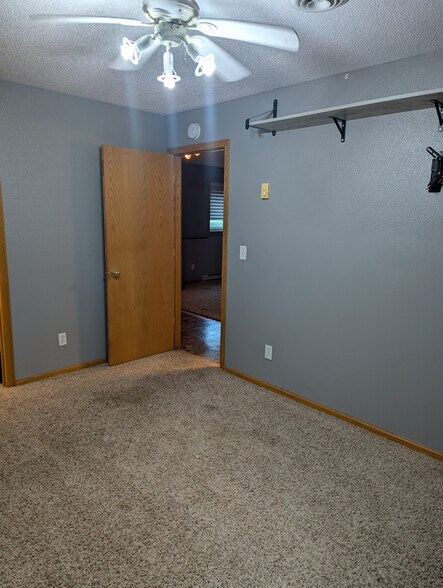 Building Photo - 1824 Huntington Ct
