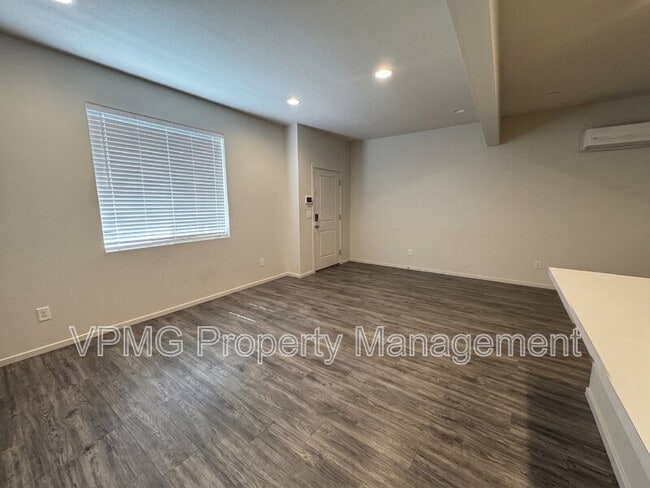 Building Photo - 11766 NE 21st Way