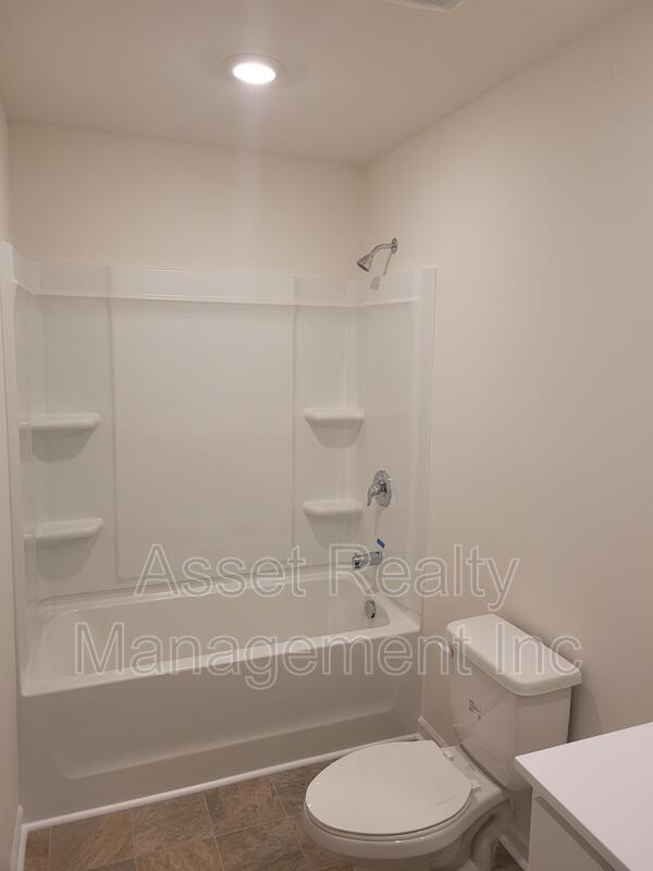 Building Photo - 4714 Willow Bluff Cir