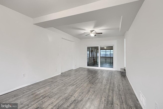 Building Photo - 1417 Waterford Rd