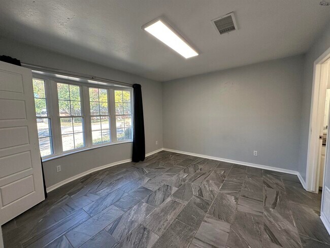 Building Photo - 4513 Martinique