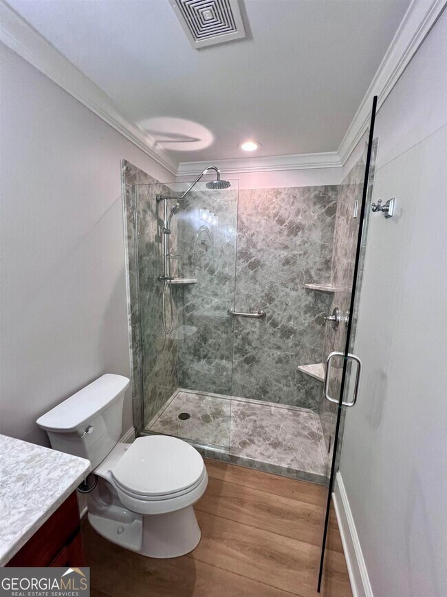 Building Photo - 1040 Creekside