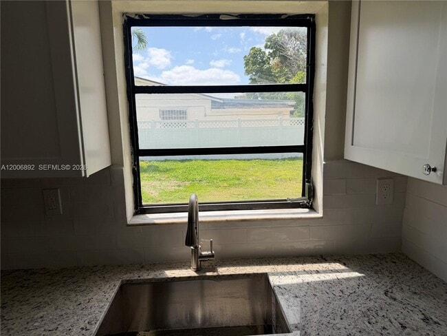 Building Photo - 10375 SW 152nd Terrace