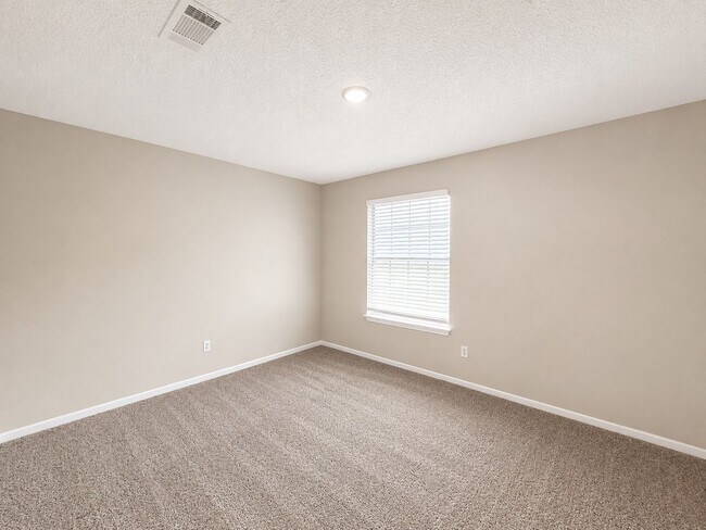Building Photo - 509 S Beverly St