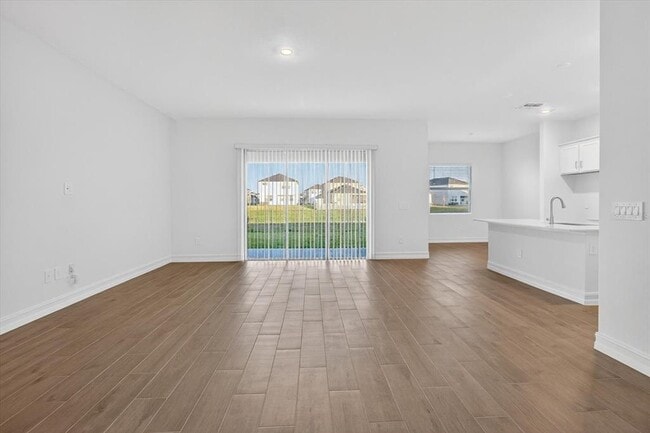 Building Photo - 6925 116th St E