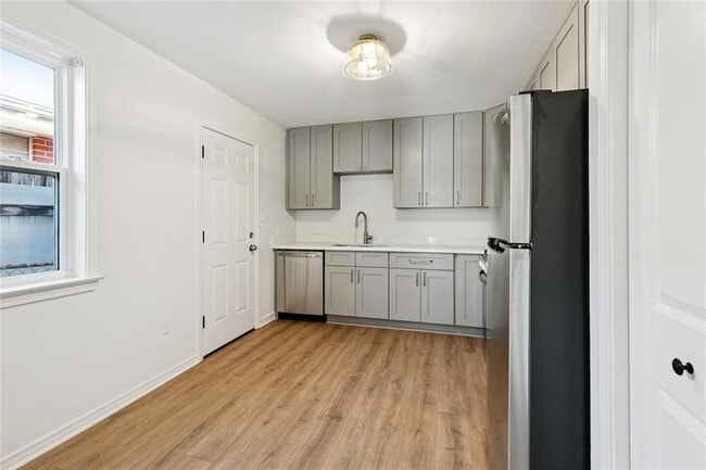 Building Photo - 1239 Helios Ave