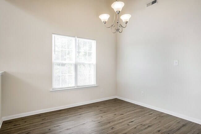 Building Photo - 1056 S Philwood Ct
