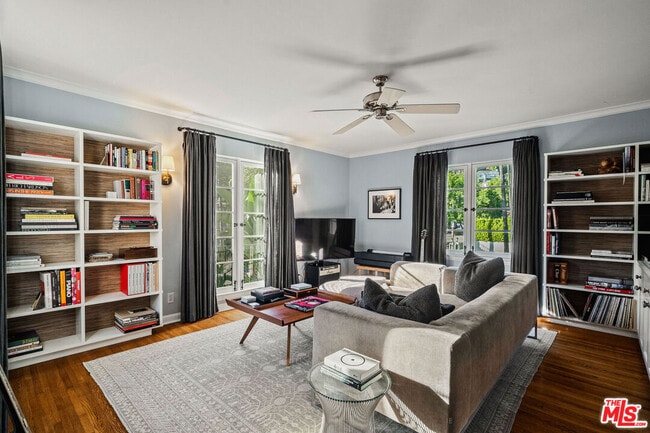 Building Photo - 1632 N Orange Grove Ave