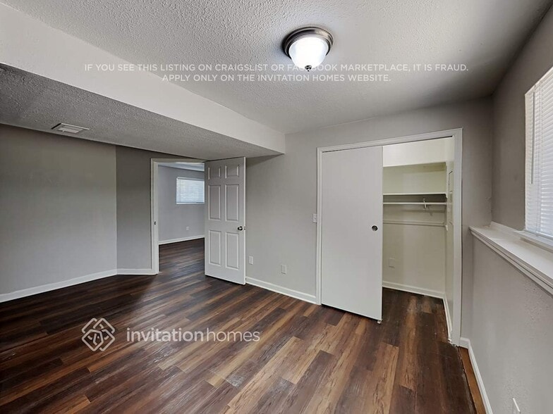 Building Photo - 4373 S Beech Way