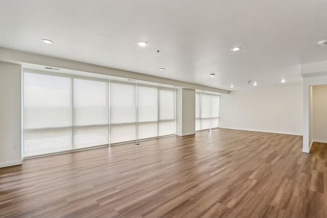 Building Photo - $2,575 | 1 Bedroom, 2 Bathroom Condo | Pet Friendly* | Available for Immediate move-in!