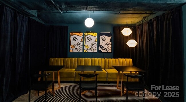 Building Photo - 650 E Brooklyn Vlg Ave