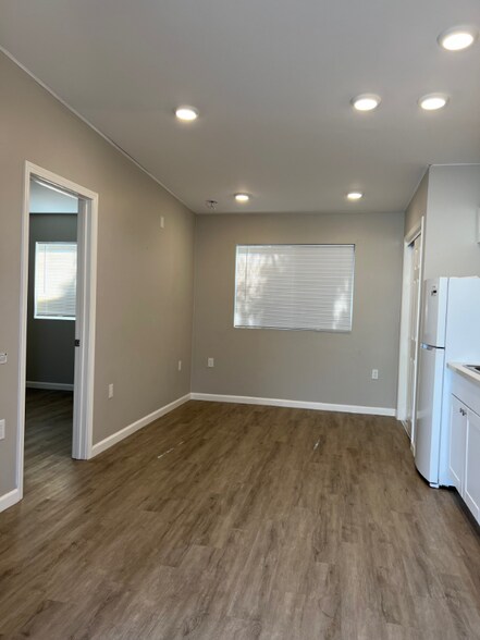 Building Photo - 201 Eaton Way