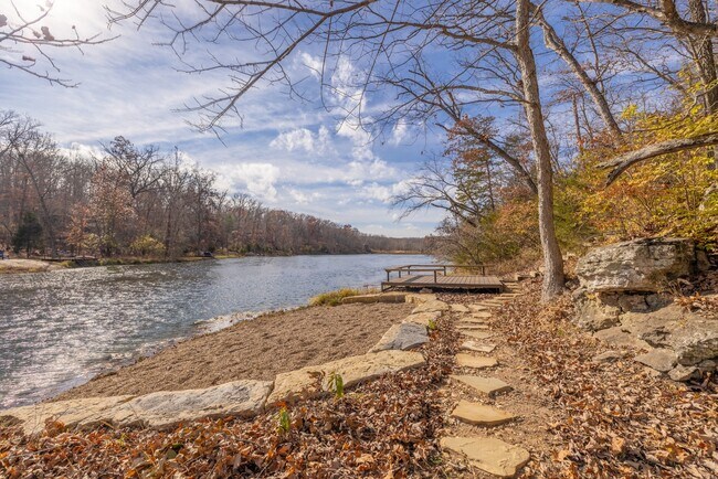 Building Photo - 1216 Whitetail Lake Dr