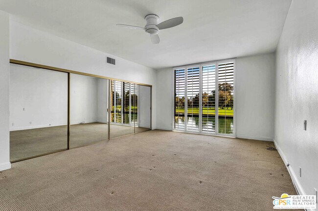 Building Photo - 910 Island Dr