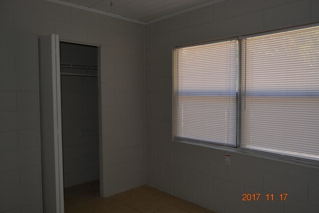 Building Photo - 1010 Beecher St