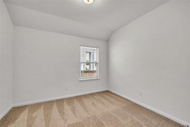 Building Photo - 113 Charro Ct