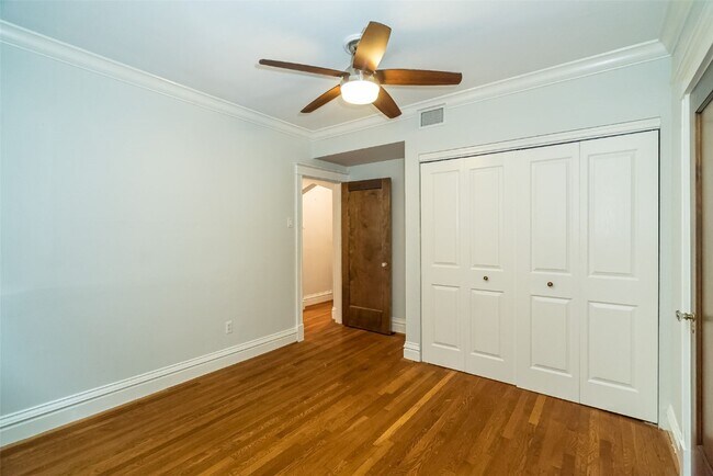 Building Photo - 6330 S Rosebury Ave