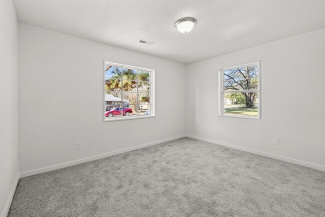 Building Photo - Newly Renovated 3 Bedroom 2 Bath Home Available Now! MOVE-IN SPECIAL: Get your FIRST MONTH'S rent...