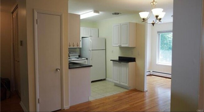 Building Photo - 123 Katona Dr
