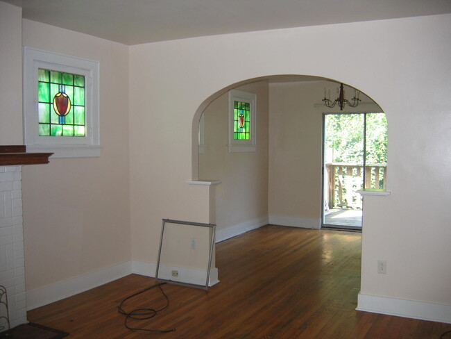 Living and Dining room - 423 Braddock Rd