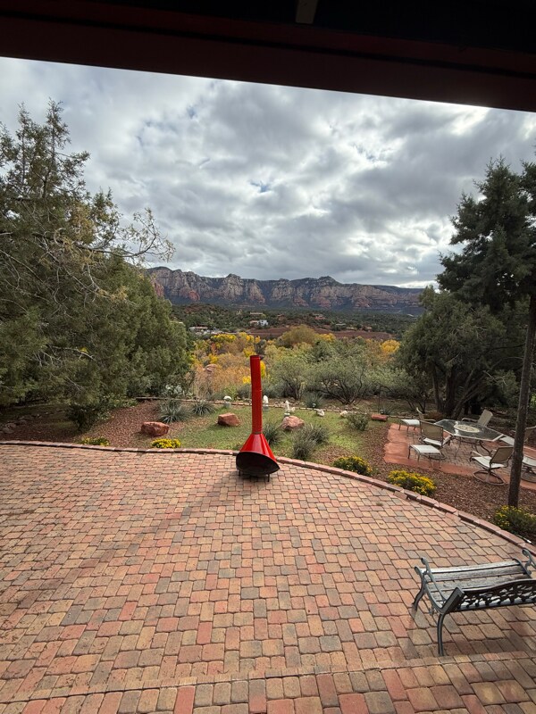 Building Photo - 130 Sugar Loaf Dr