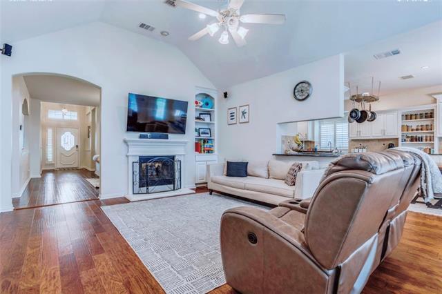 Building Photo - 9808 Capilano Dr