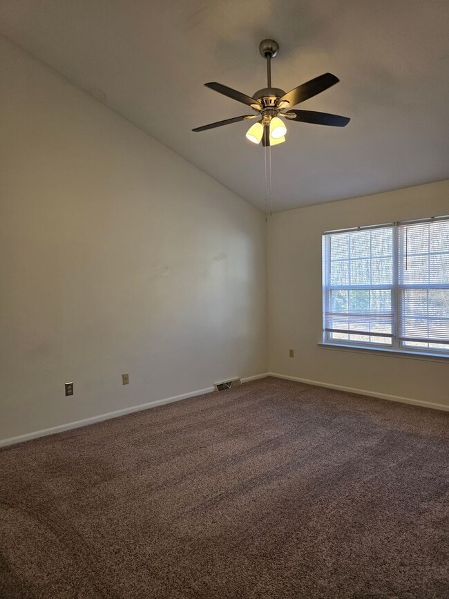 Building Photo - Bay Tree Neighborhood in Dover