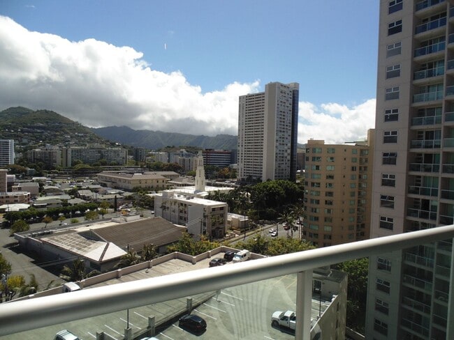 Building Photo - Newly renovated 1 bedroom, 1 bath, 1 parking in Makiki!