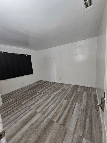 Building Photo - 6623 Almeria Ave