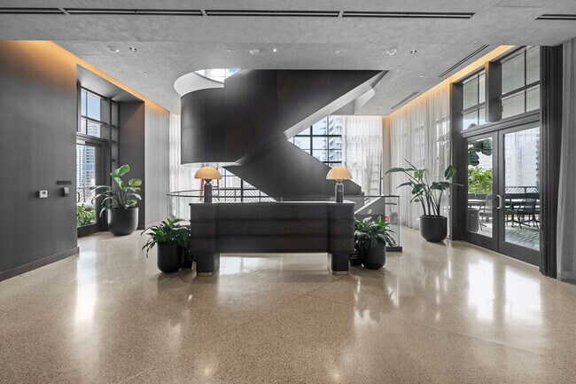 Building Photo - 215 SW 5th Ave