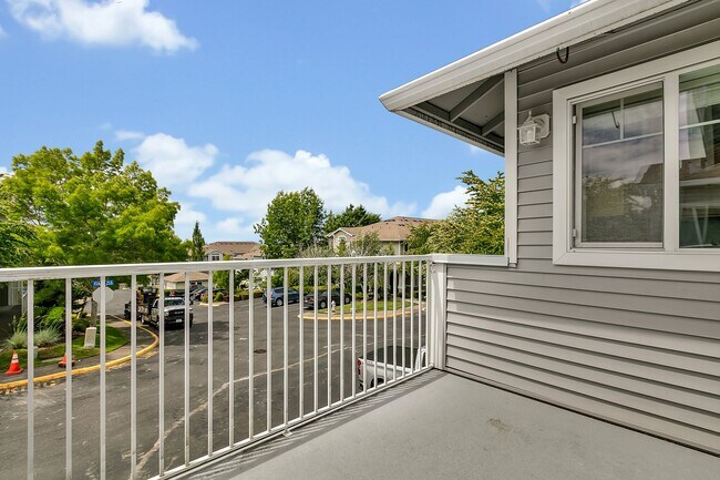 Building Photo - 2 Bed 1 Bath Condo in Lakeland Hills