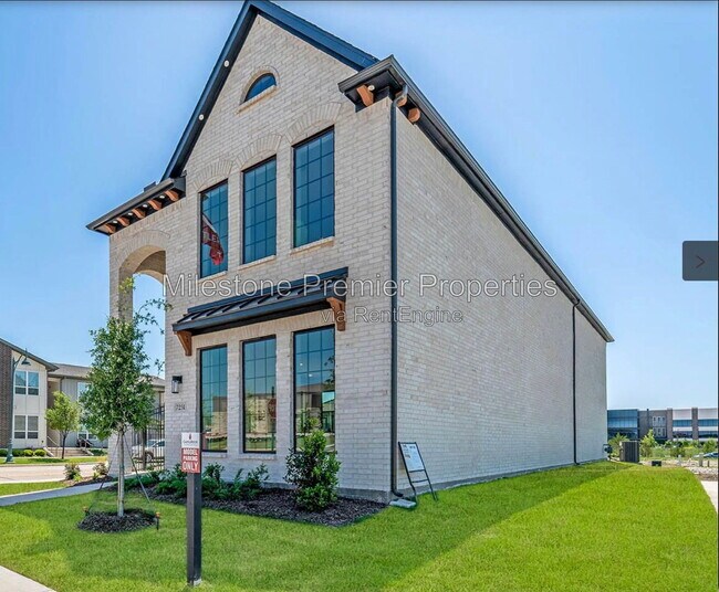 Building Photo - 7251 Van Tuyl Pkwy