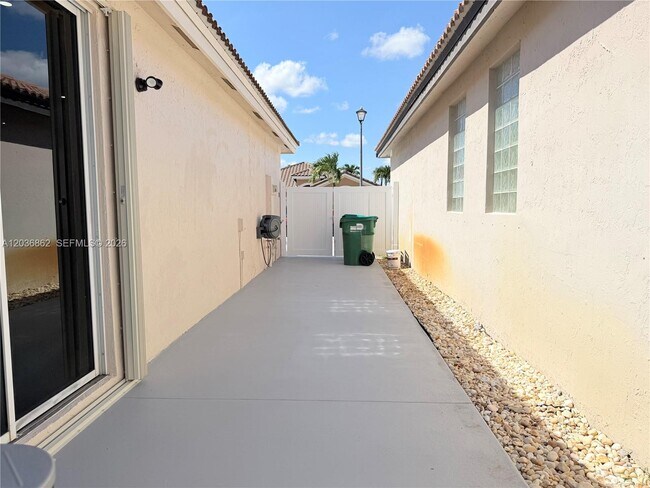 Building Photo - 8024 NW 198th Terrace