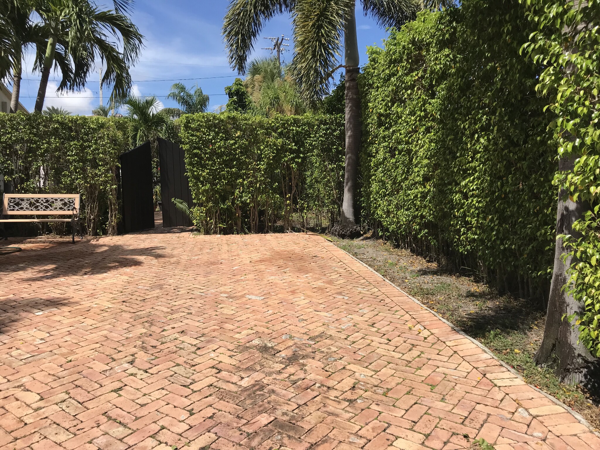 Parking - 247 Malverne Rd