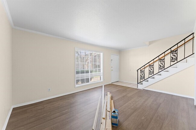 Building Photo - 1076 Willow Oaks Cir