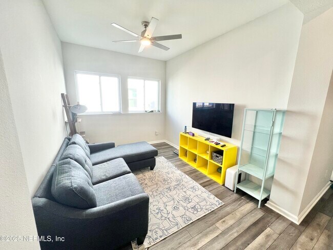 Building Photo - 453 Windley Dr
