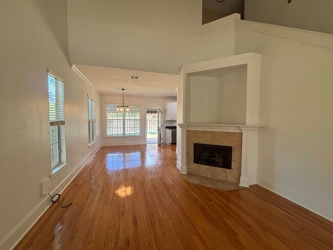 Building Photo - 1633 Shadowmoss Ave
