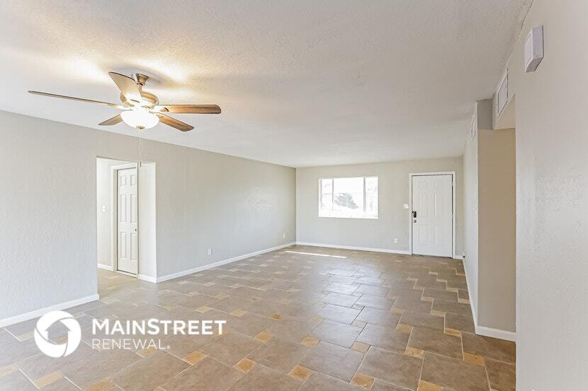 Building Photo - 8420 N 38th Dr
