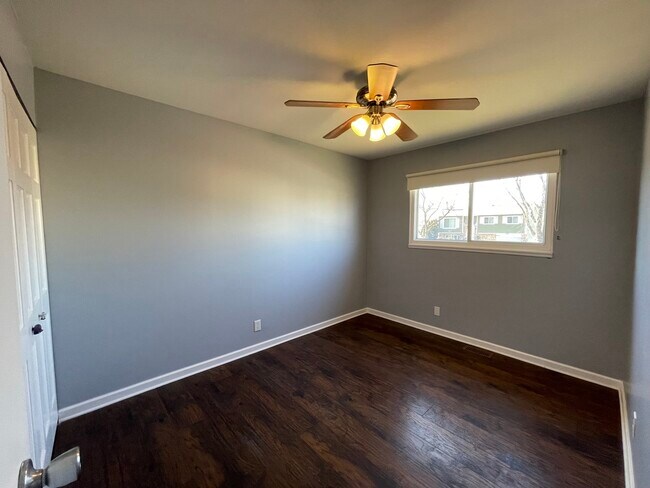 Building Photo - 144 Monterey Dr