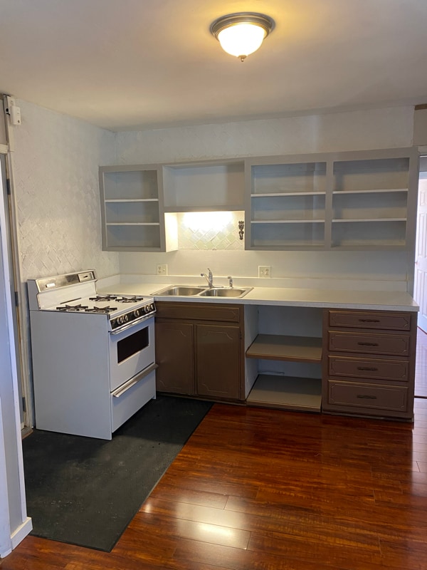 Building Photo - 214 Parmenter Ave