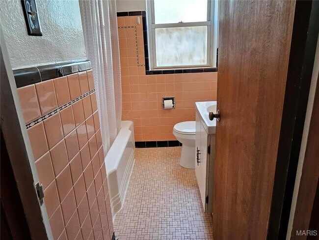 Building Photo - 5315 Jamieson Ave